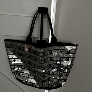 Victoria Secret oversized travel or beach bag. Tags attached!